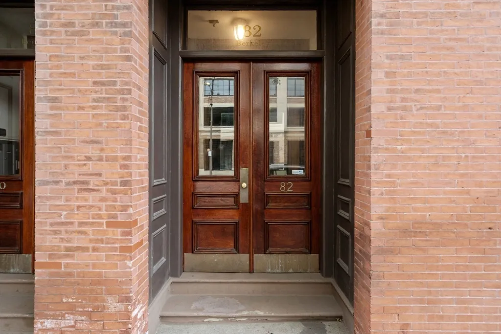 82 Berkeley St, Columbus