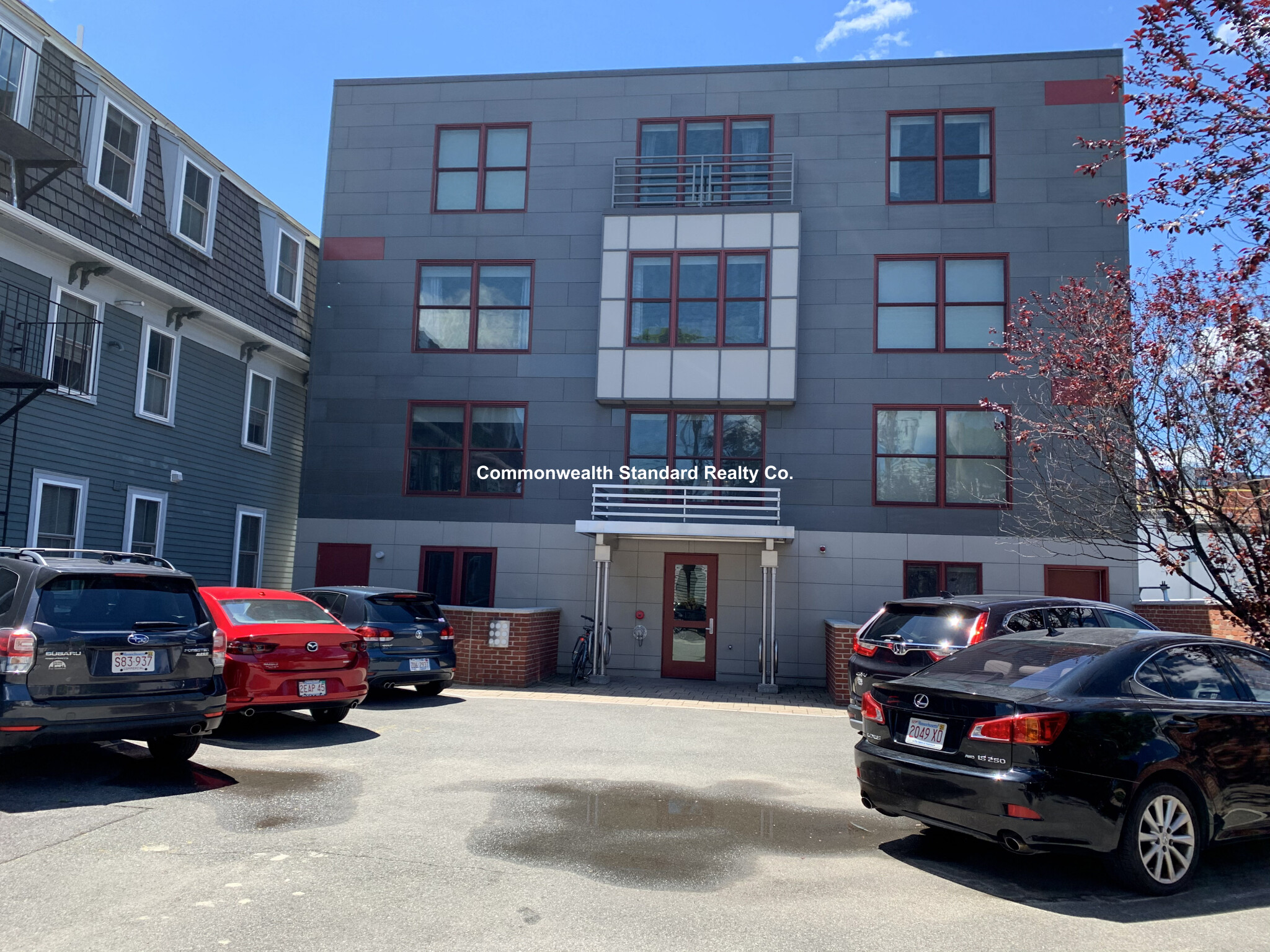 126 Charles St, East Cambridge