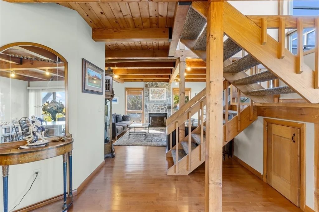 2 Windward Way, Sconticut Neck