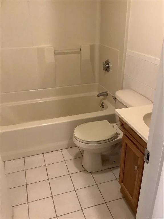 50 Cambridge Rd, Woburn