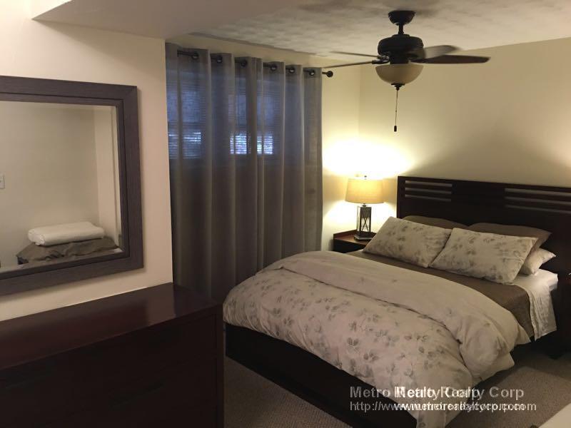 5165 Washington St, West Roxbury