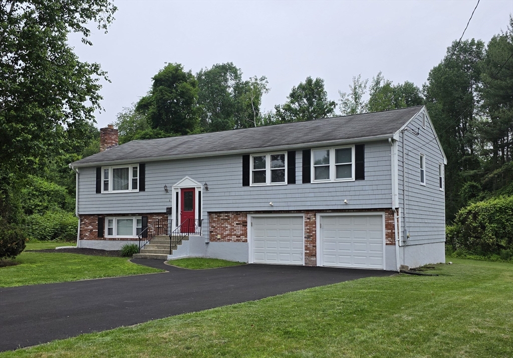 4 Hickey Dr, Framingham