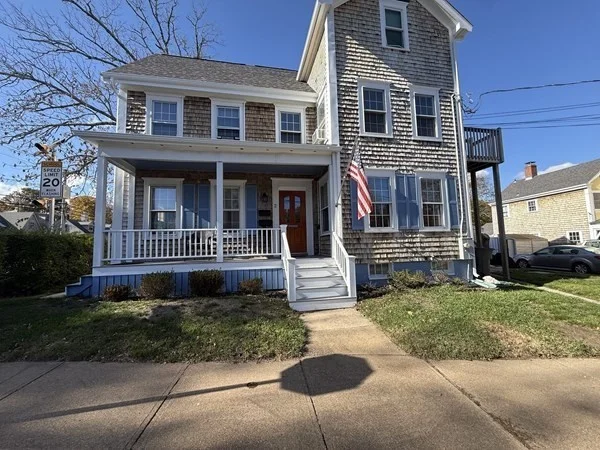 2 Fremont St, Downtown