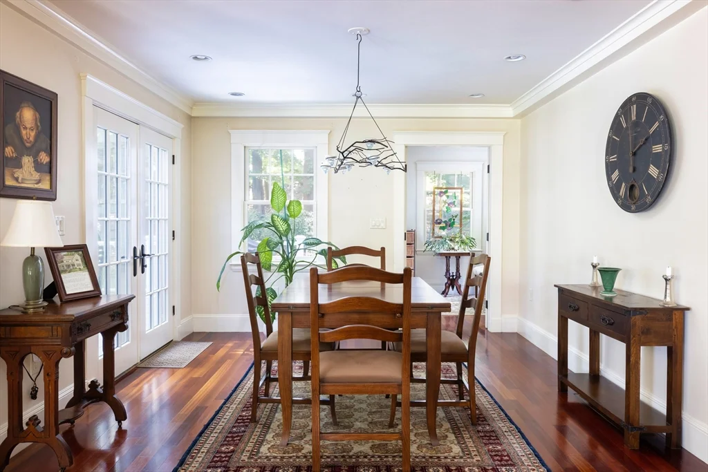 160 Allen Ave, Waban