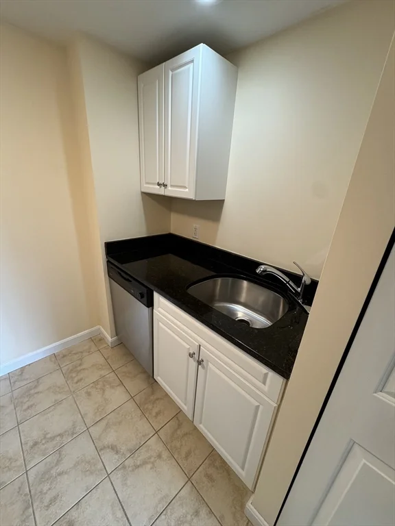 8 Museum Way, East Cambridge