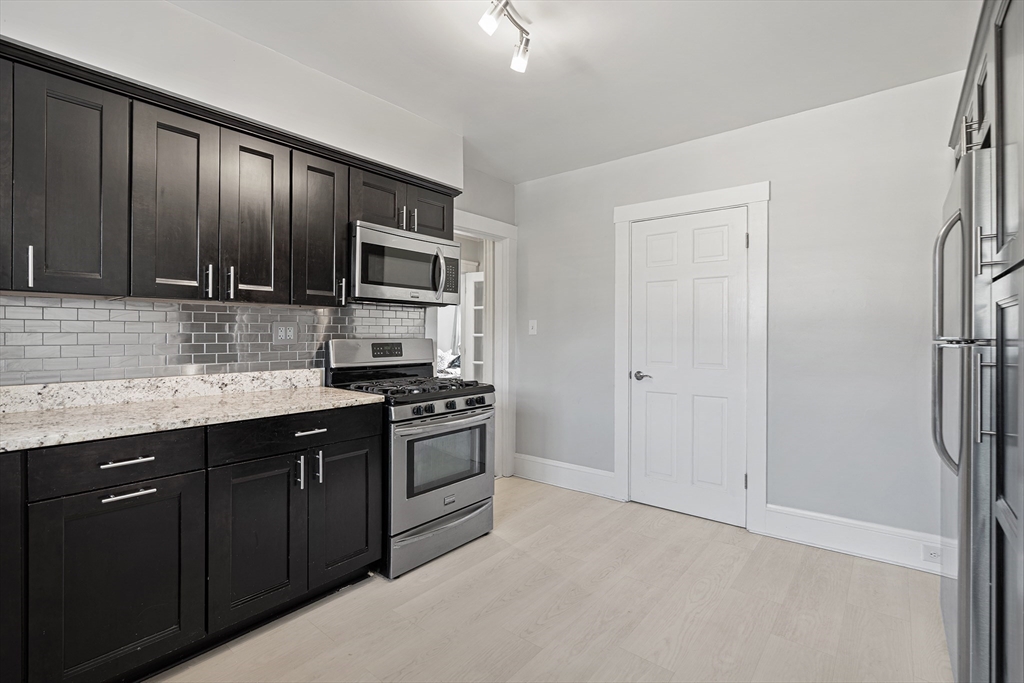 86 Chester Ave, Winthrop