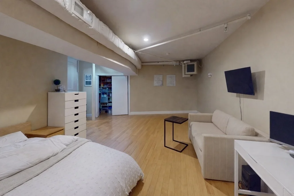 72 Kent St, Brookline Village