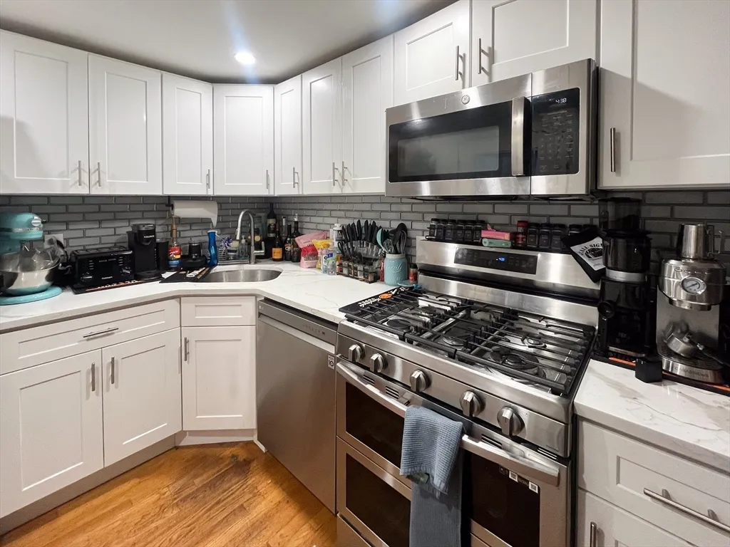 86 W 3rd St, South Boston