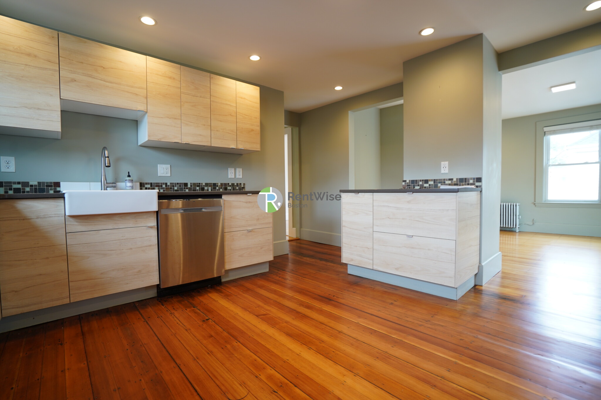 21 Plainfield St, Jamaica Plain