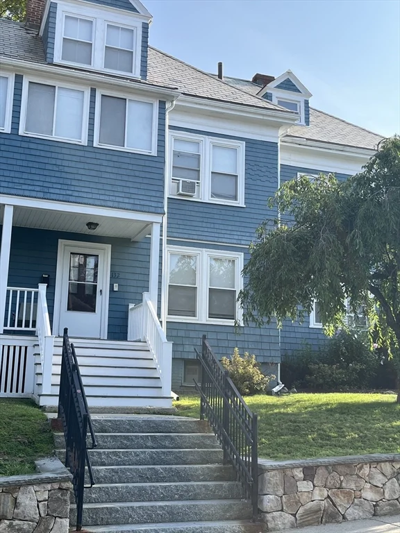 132 Riverside St, Watertown