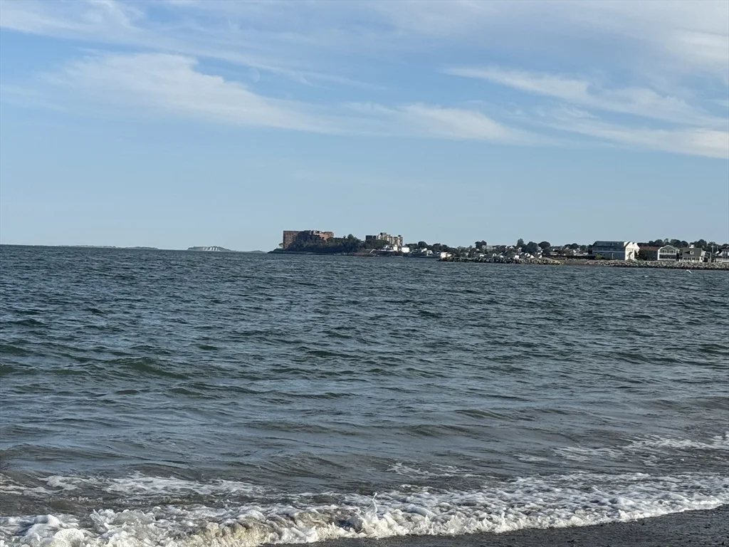 1 Seal Harbor Rd, Winthrop