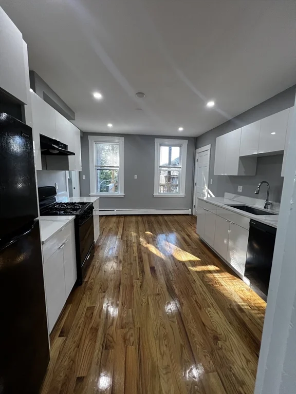 5 Sunset St, Mission Hill