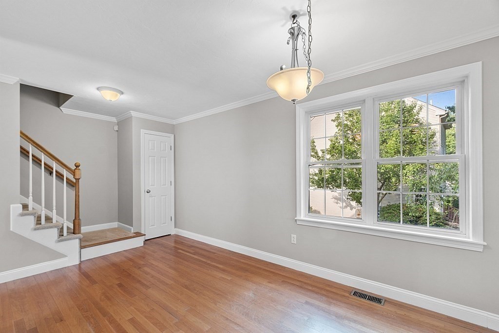 67 N Quinsigamond Ave, Shrewsbury