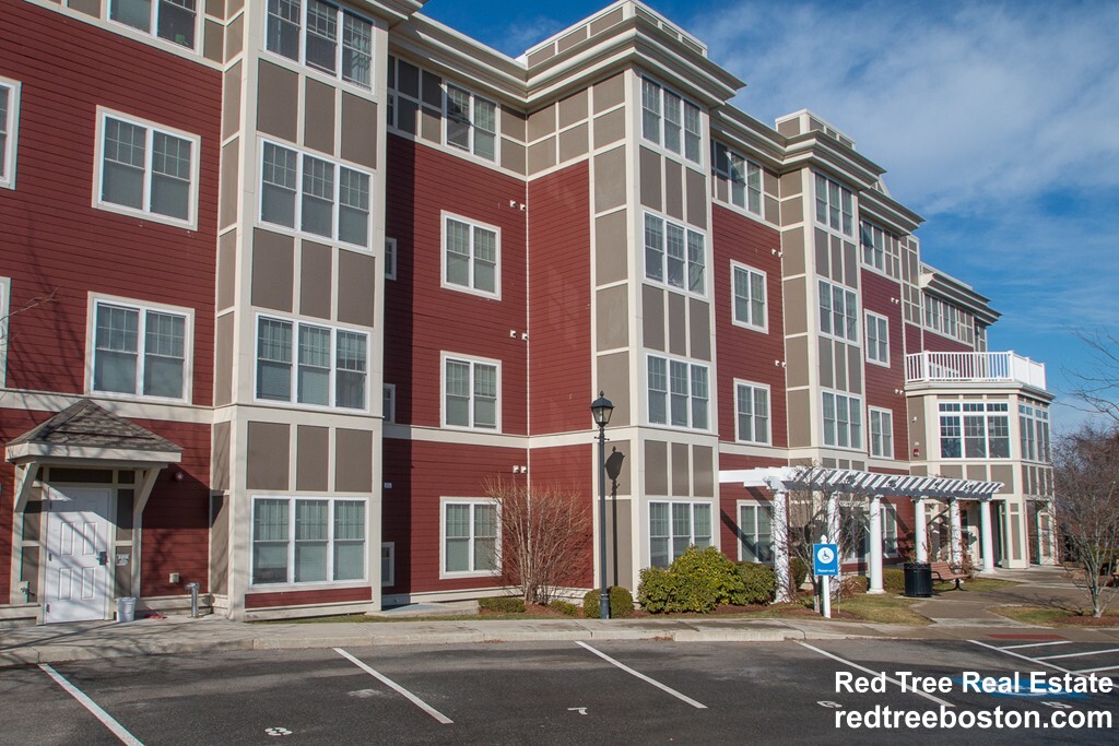 35 Commonwealth Ave, Chestnut Hill