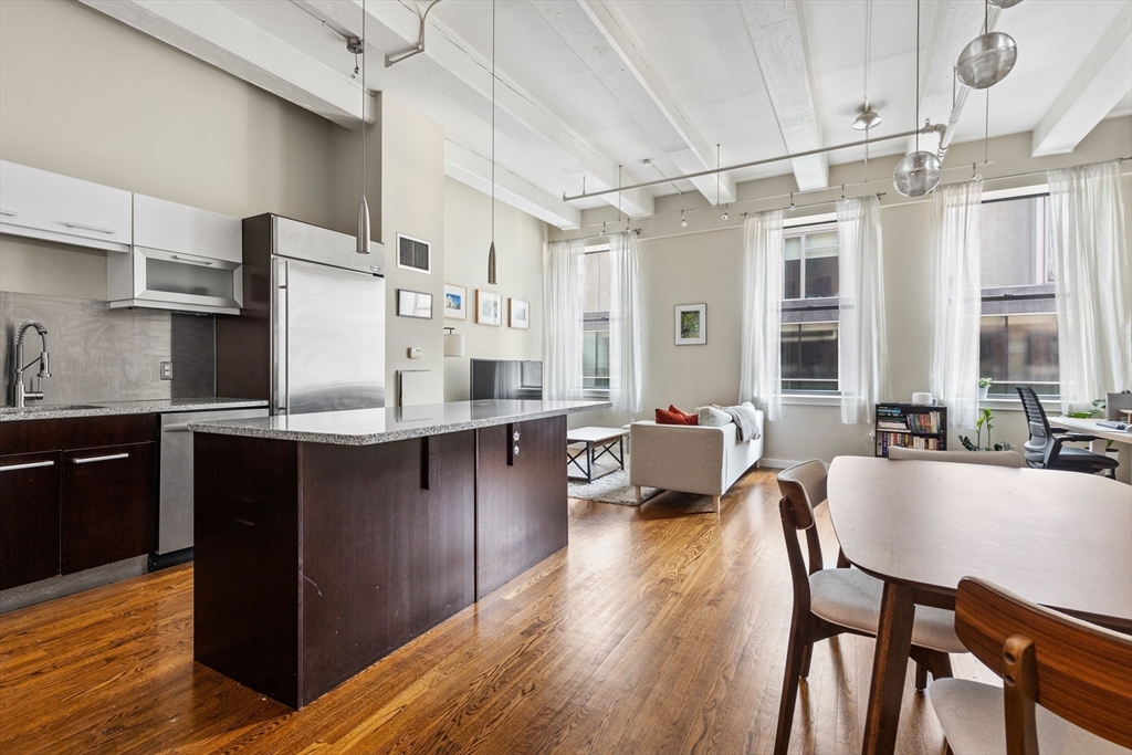 88 Kingston St, Downtown