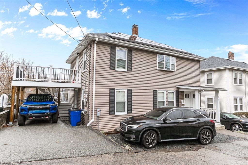 11 Town Hill St, Quincy