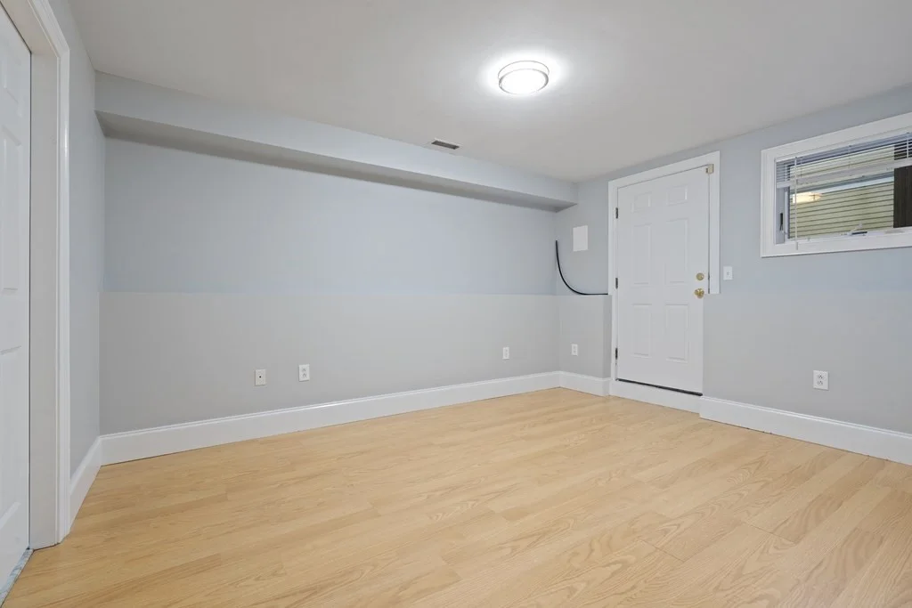320 W Broadway, South Boston