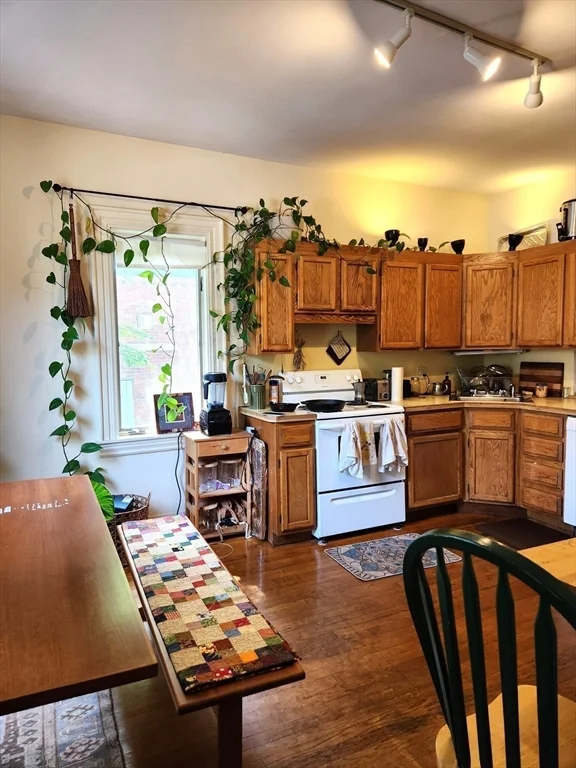 17 Clinton, Mid Cambridge