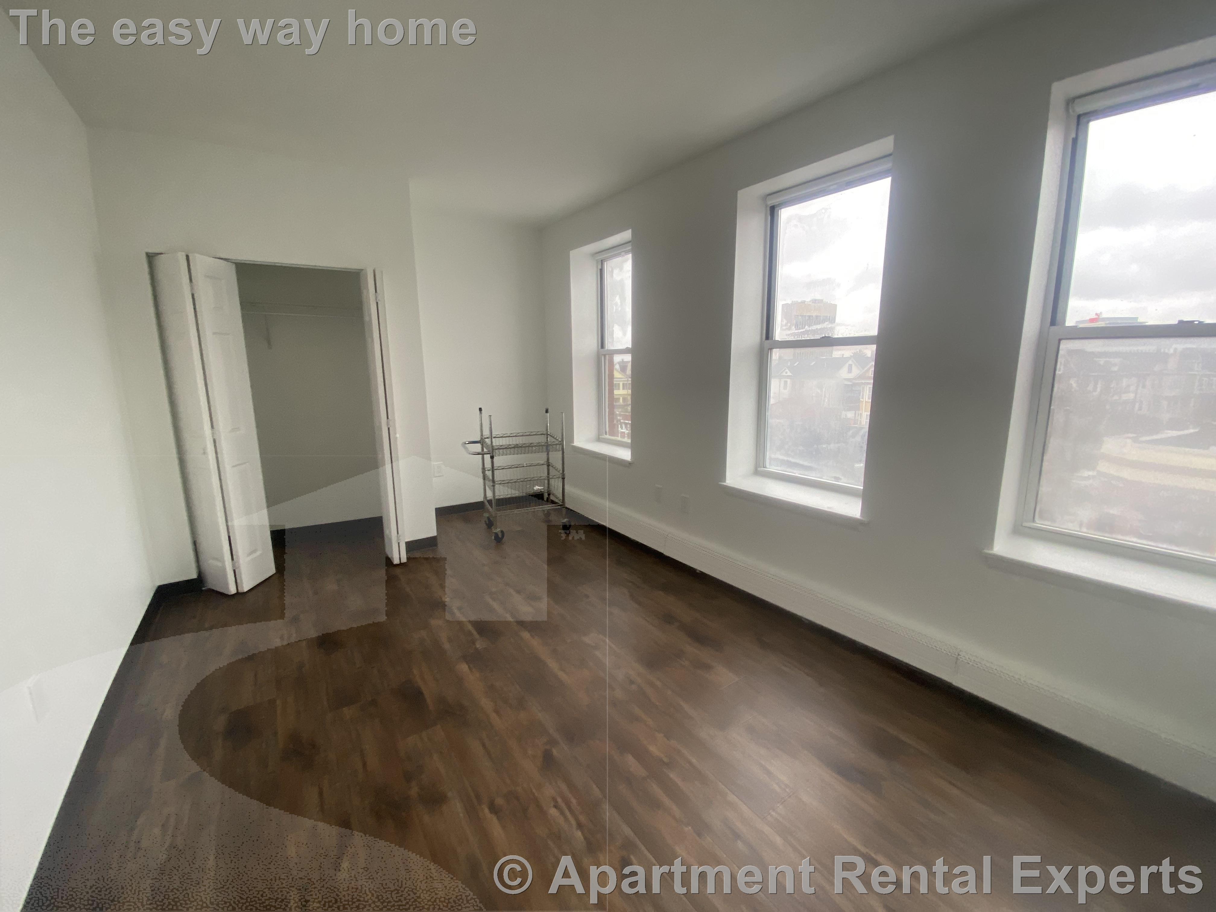 1 Franklin St, Sullivan Square