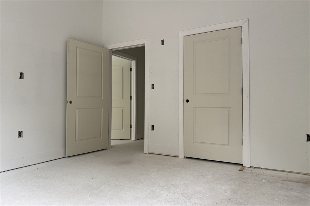 251 Sladen St, Dracut