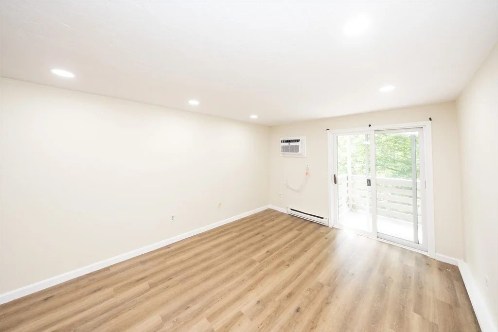 1203 Grafton St, Worcester