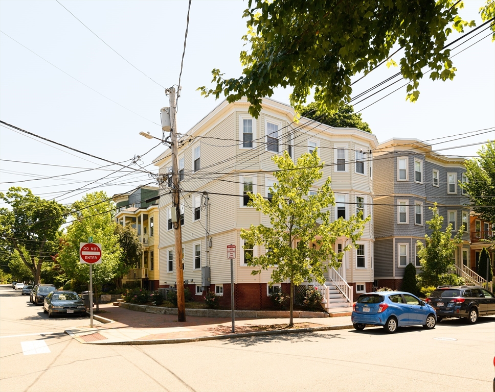 254 Upland Rd, Avon Hill
