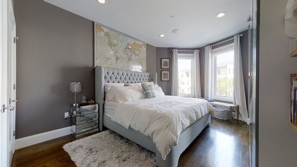 275 Old Colony Ave, South Boston