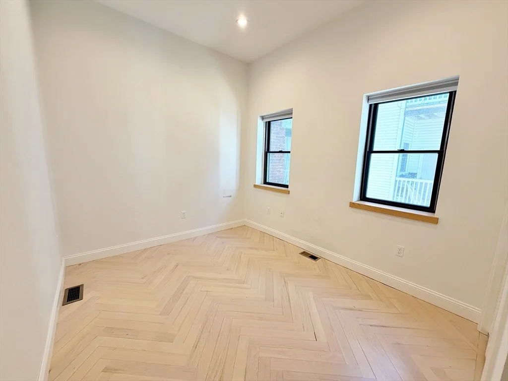 182 Webster St, East Boston