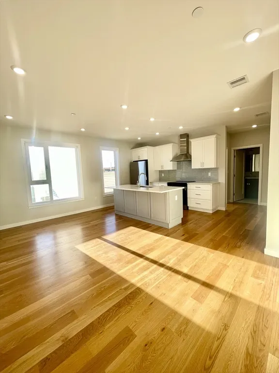 267 Old Colony Ave, South Boston