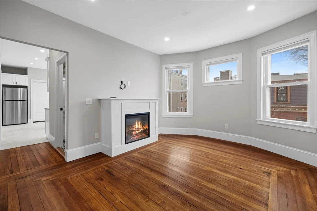 921-923 East Broadway, South Boston