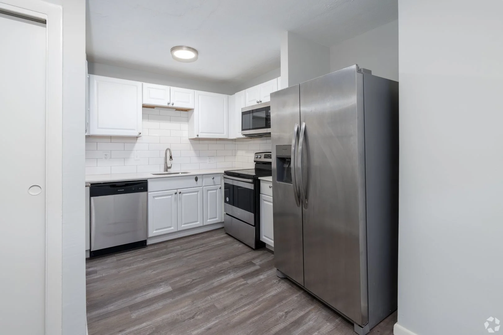 1045 River St, Hyde Park