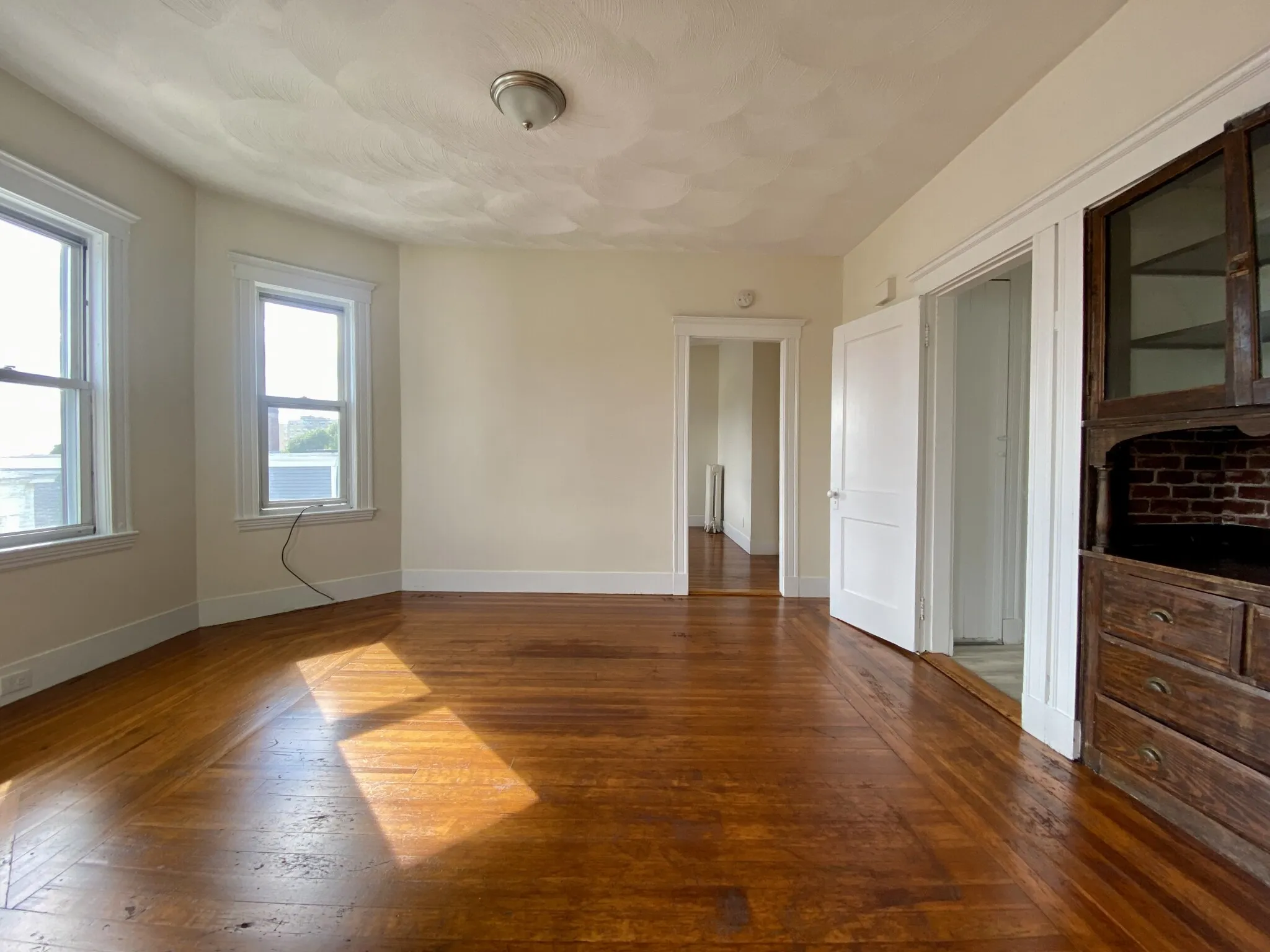 14 Belknap St, West Somerville