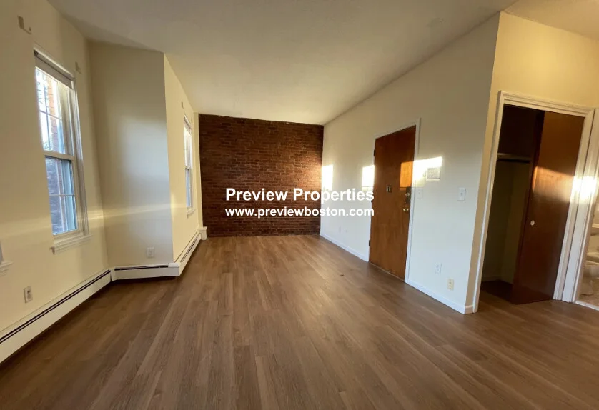 78 South Huntington Ave, Jamaica Plain