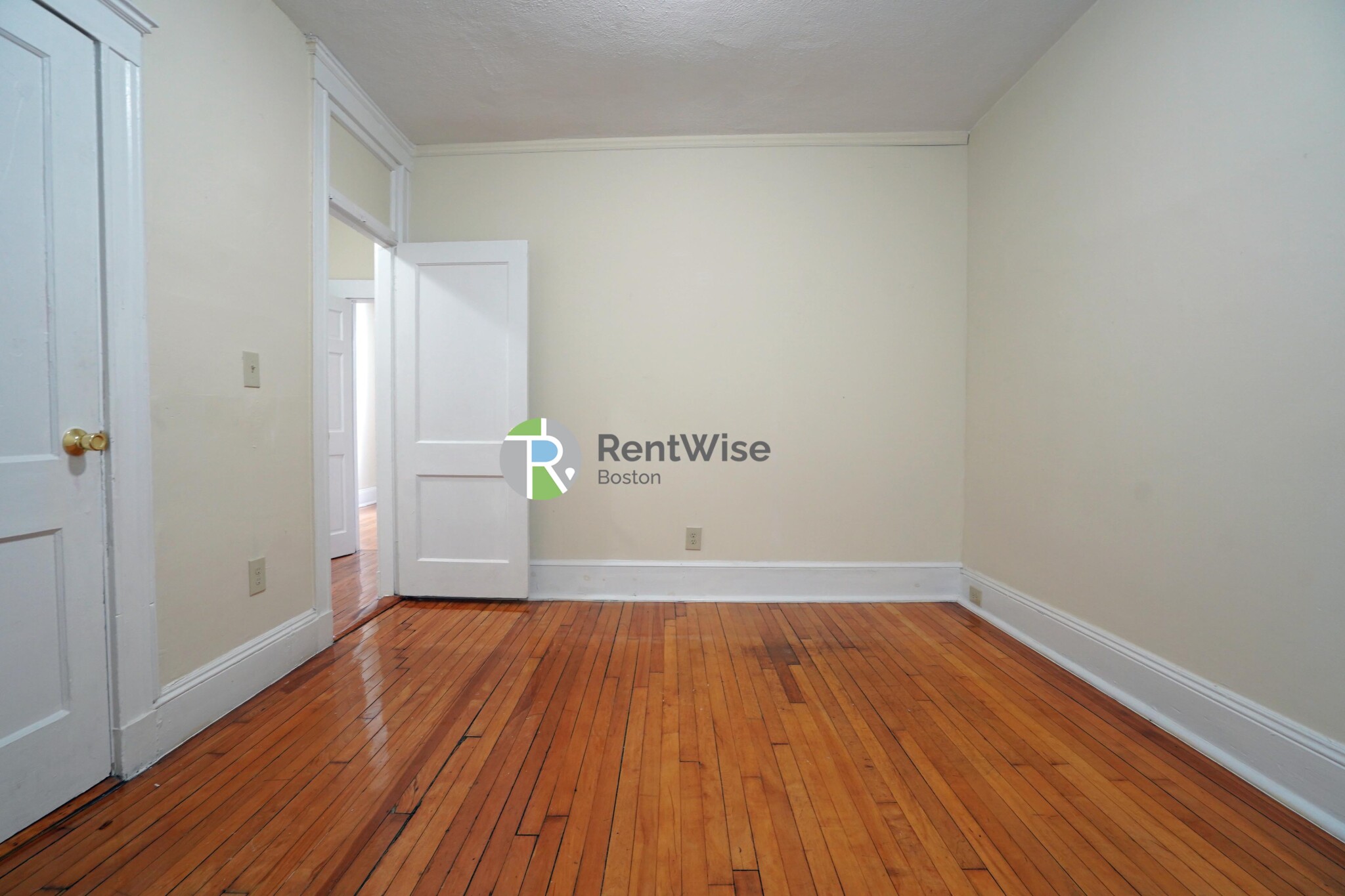 1367 Commonwealth Ave, Brighton