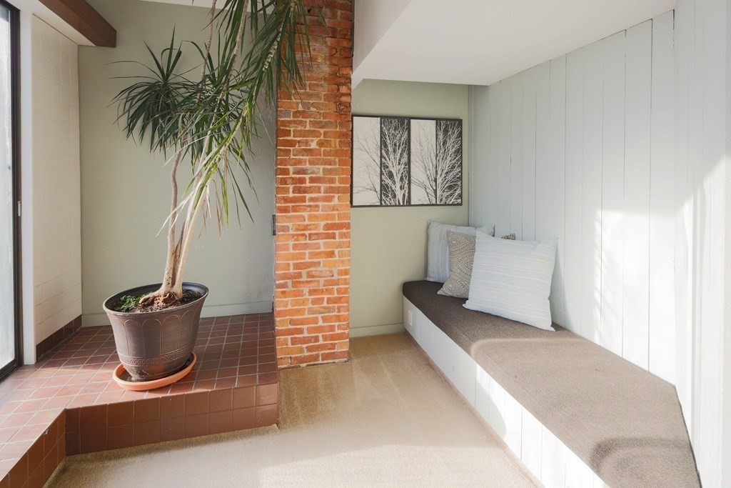 182 Palfrey St, Watertown