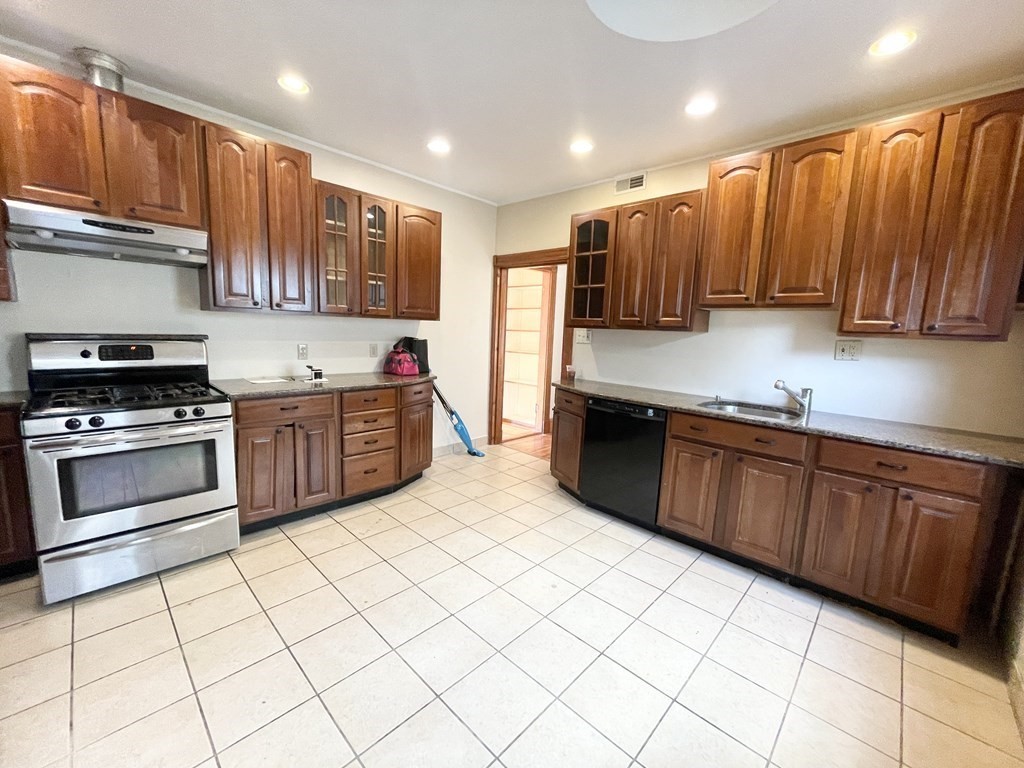 18 Romsey St, Dorchester