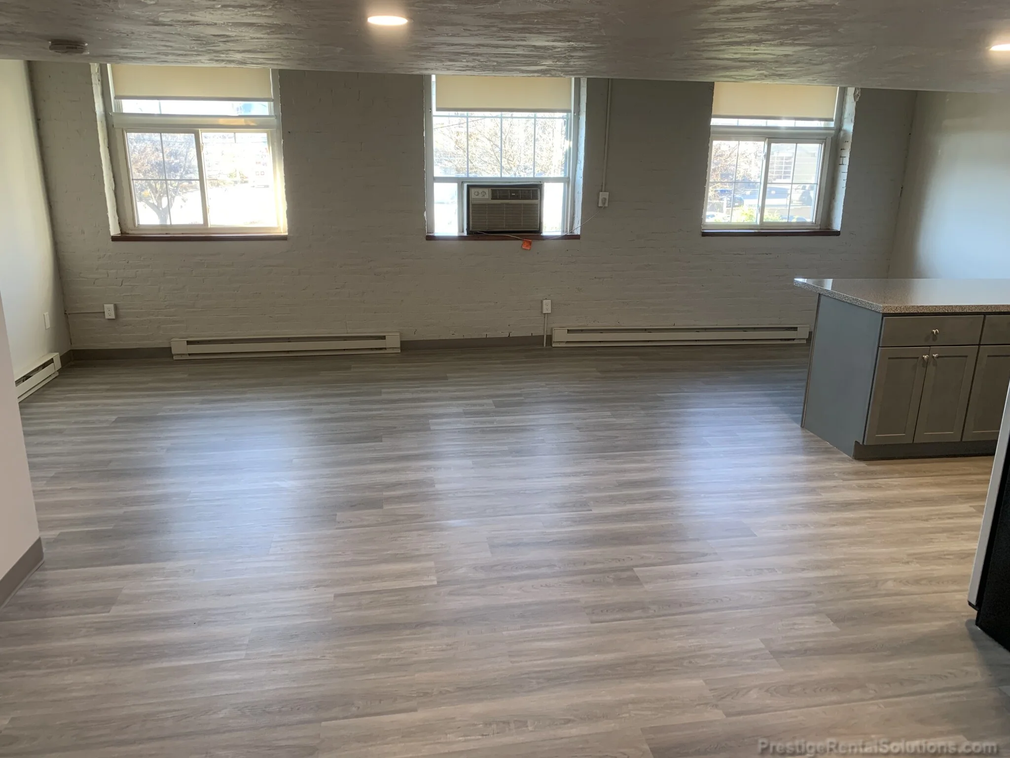 11 Willow St, Fitchburg