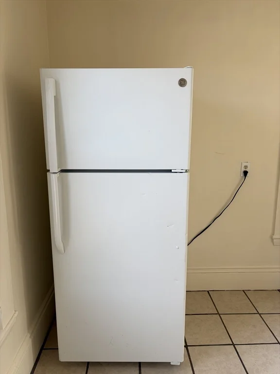 10-12 Maple St, Waltham