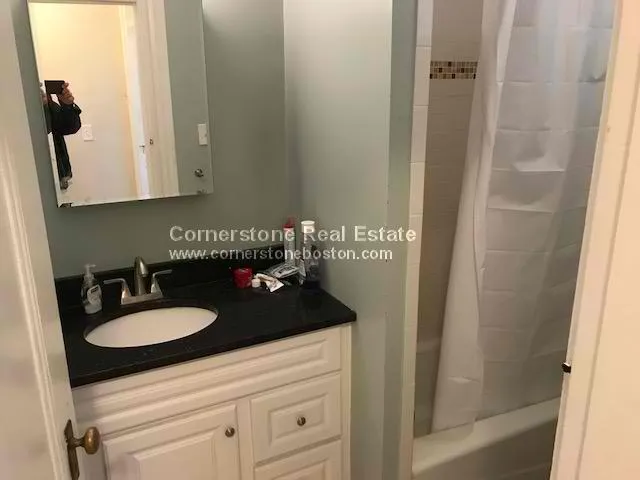 1293 Cambridge St, Inman Square