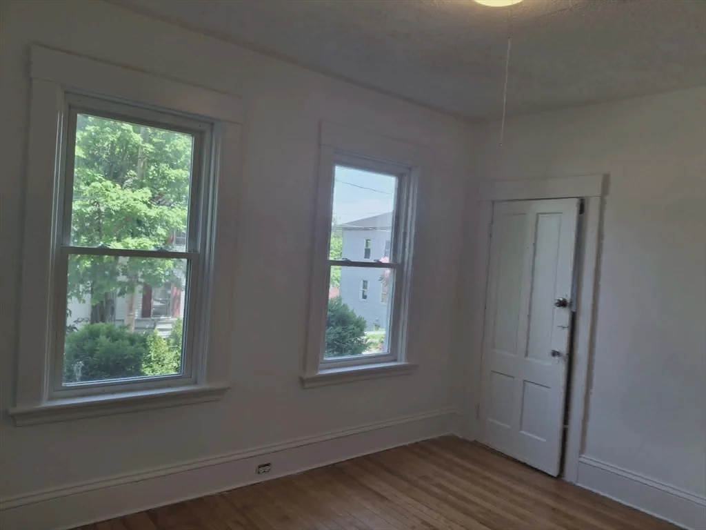 20 Temple St, Fitchburg