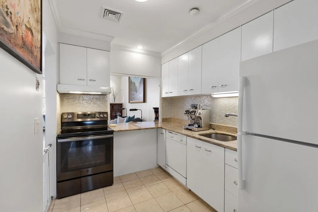 263 Beacon St, Back Bay