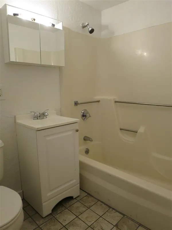 111 Walnut St, Winter Hill