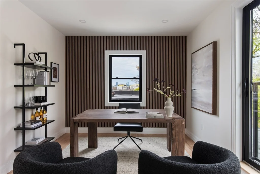 72 Hyde Park Ave, Jamaica Plain