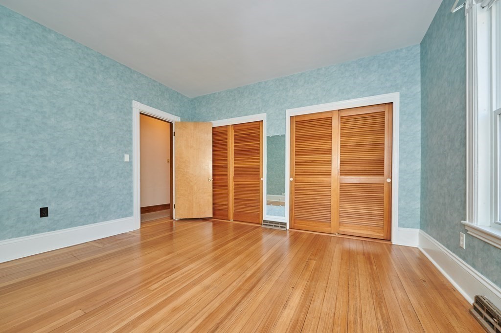 18 Forest St, Lexington