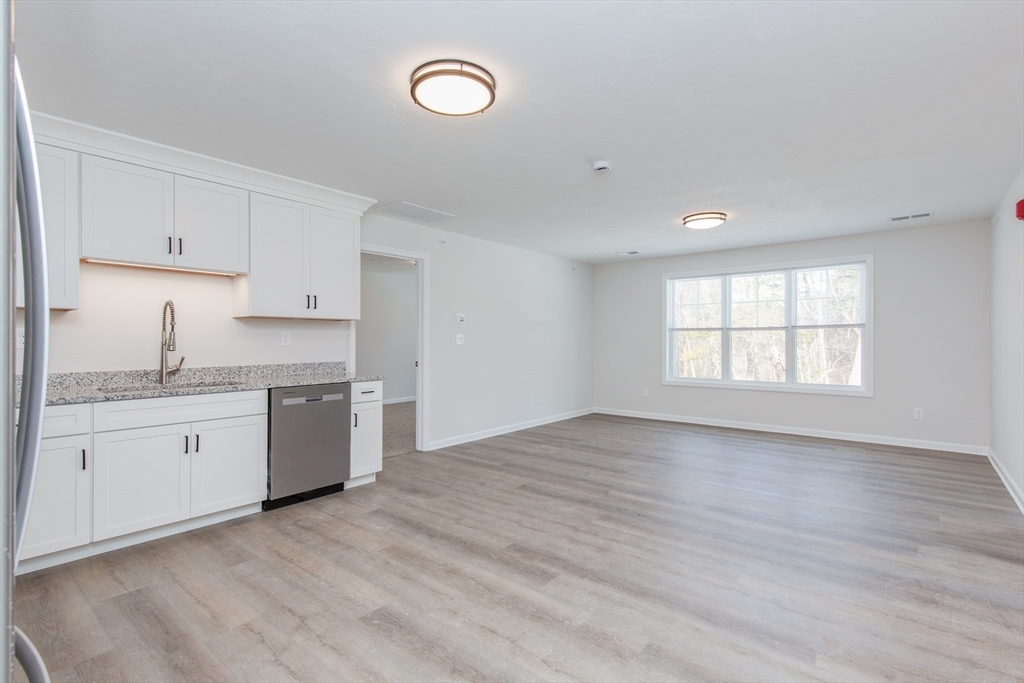 62 Sherburne Ave, Tyngsborough