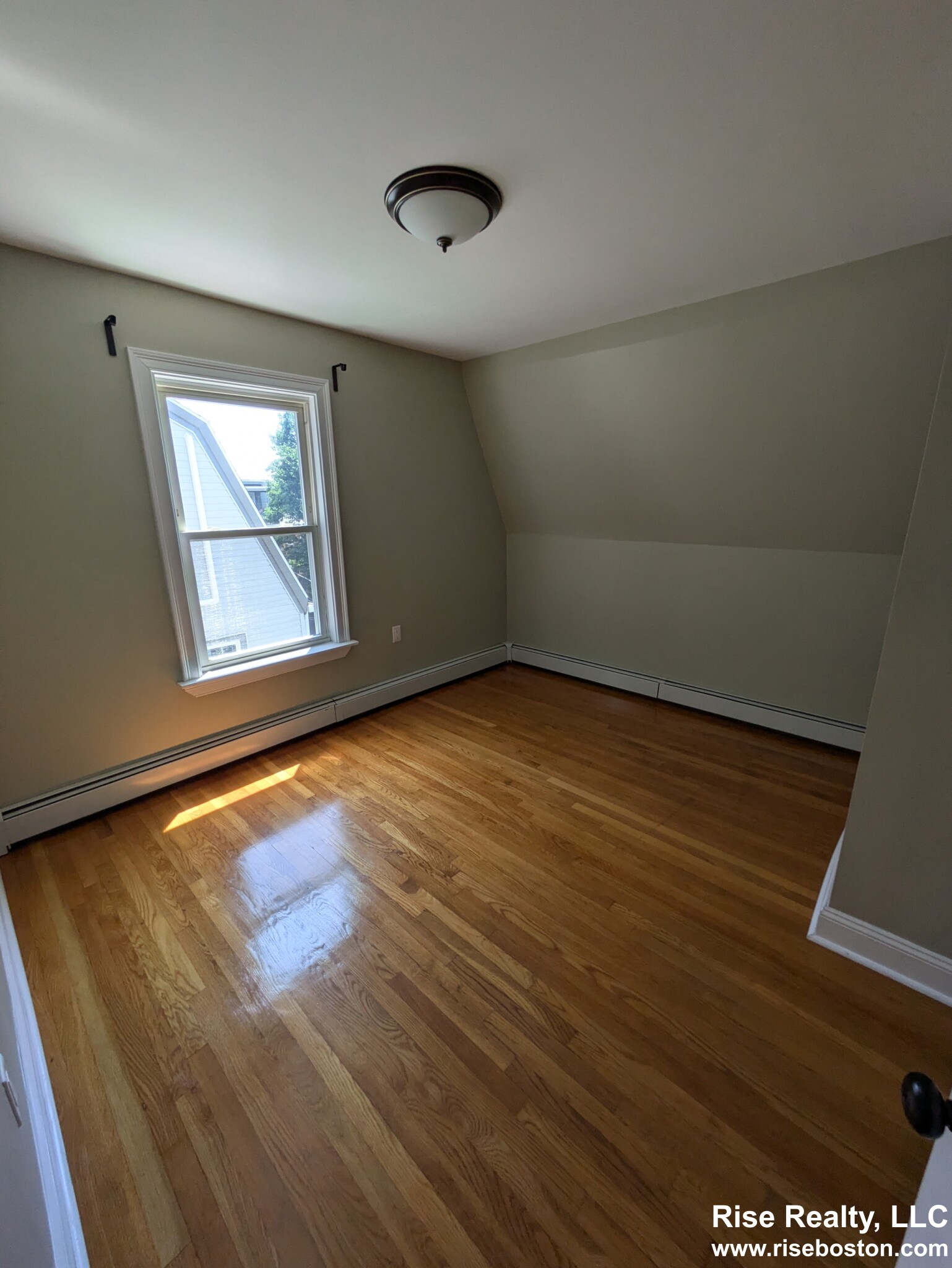 7 High Street Pl, Brookline