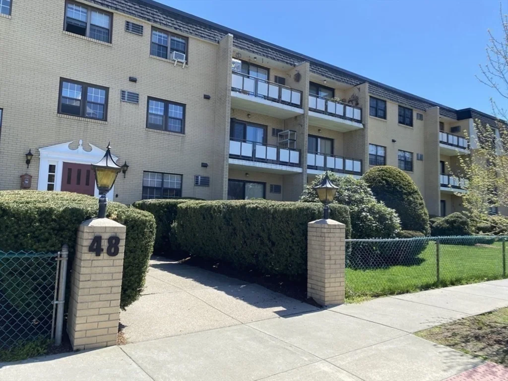 48 Bigelow, Watertown