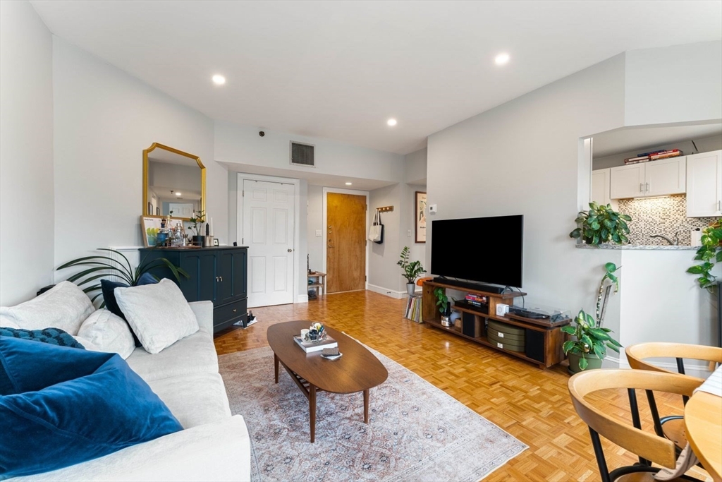 416 Commonwealth Ave, Back Bay