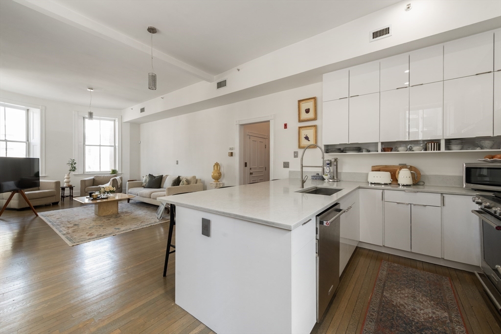 55 W Broadway, South Boston