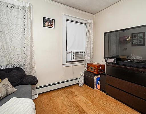 94 West Cedar St, Beacon Hill